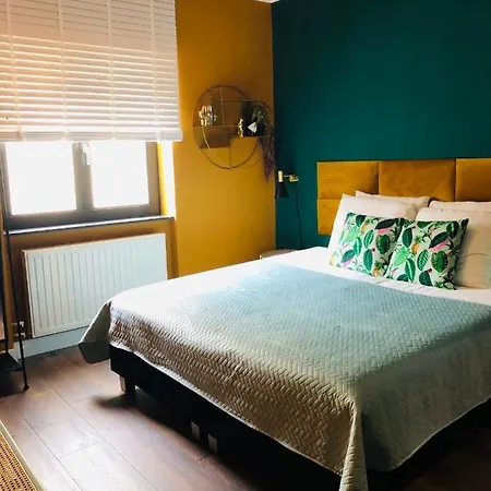 Hotel Valkenhof 2*