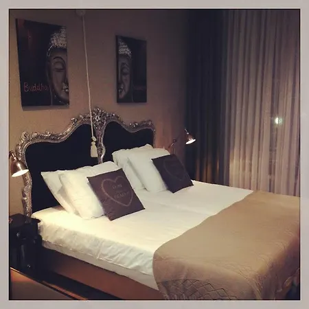Hotel Valkenhof 2*