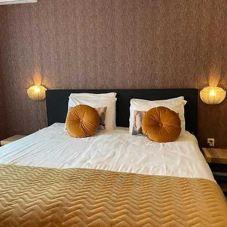 Valkenhof Hotel 2*