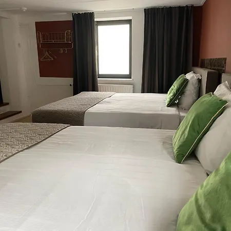 Valkenhof Hotel 2*