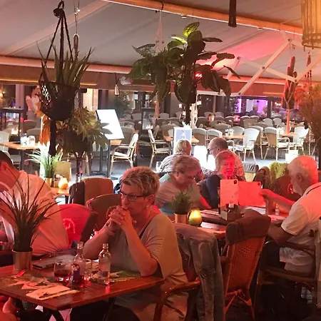 Hotel Valkenhof 2*