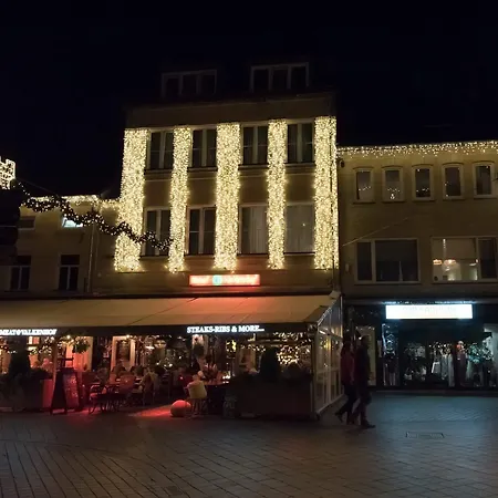 Отель Valkenhof 2*