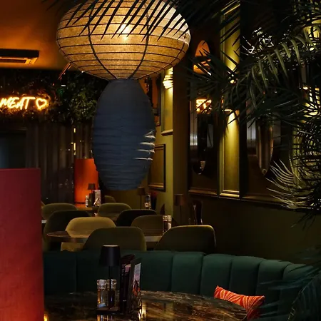 Valkenhof Hotel 2*