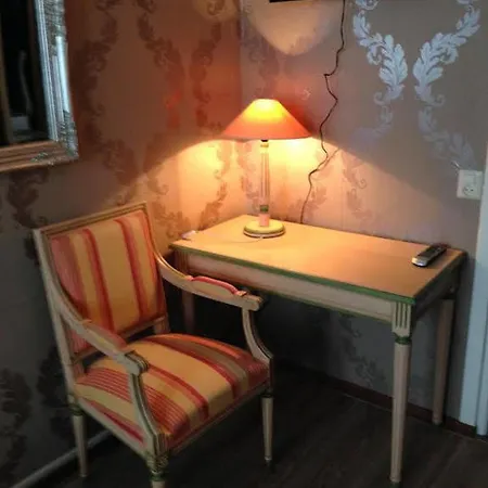 Hotel Valkenhof 2*