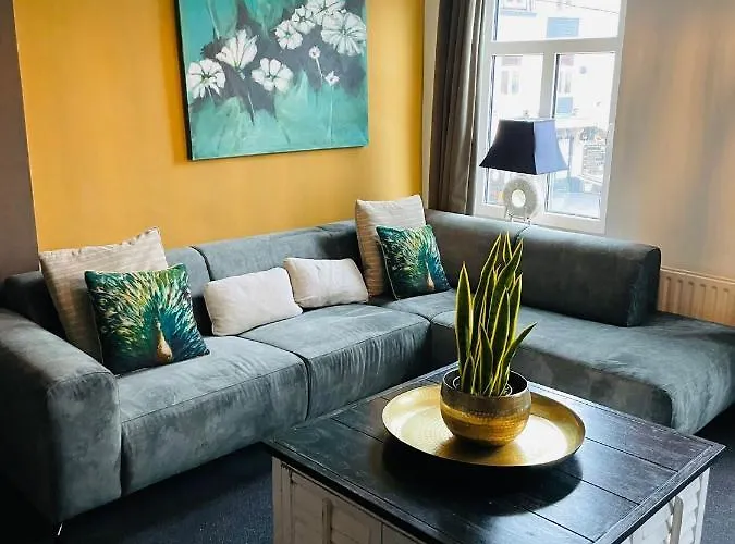 Valkenhof فندق 2*