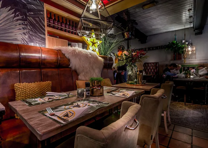 Valkenhof فندق 2*